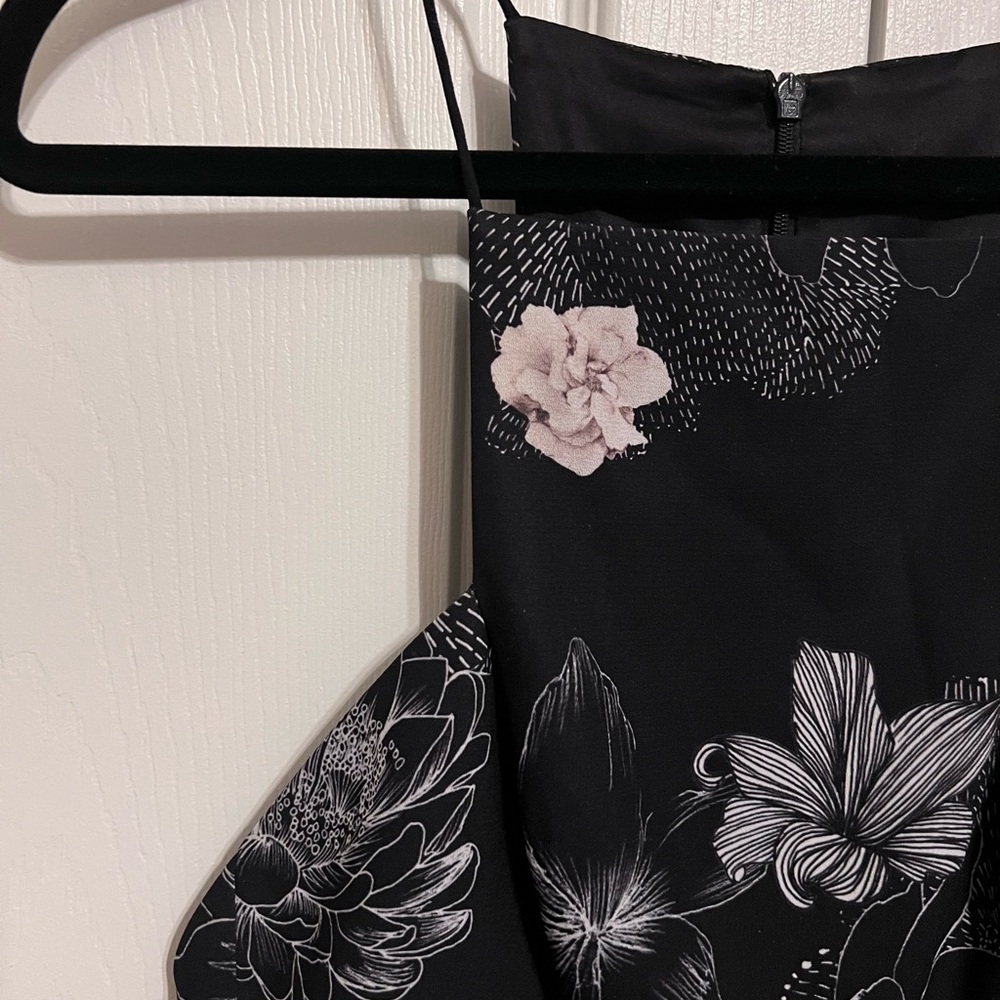 KEEPSAKE Black FLORAL Poly Crepe HIGH-NECK Sleeveless SEXY BACK Dressy Romper S - Picture 4 of 9